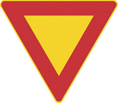 B5 Väistämisvelvollisuus risteyksessä